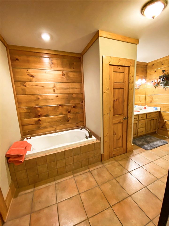 EAST SHORES AT TANNENBAUM - Residential