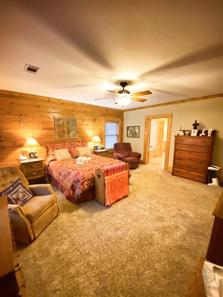 EAST SHORES AT TANNENBAUM - Residential