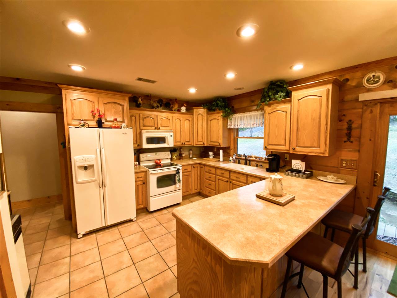 EAST SHORES AT TANNENBAUM - Residential