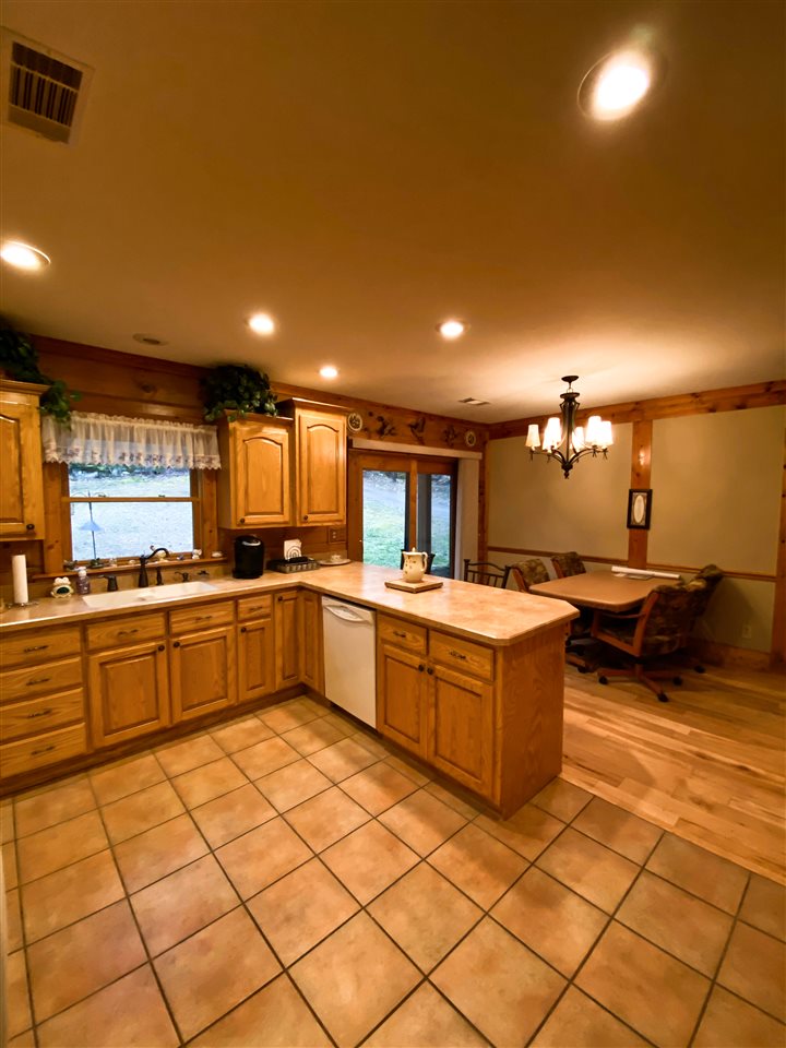 EAST SHORES AT TANNENBAUM - Residential