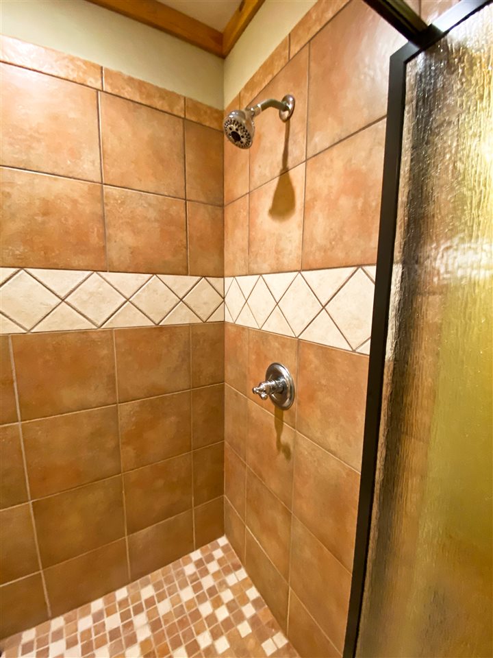 EAST SHORES AT TANNENBAUM - Residential