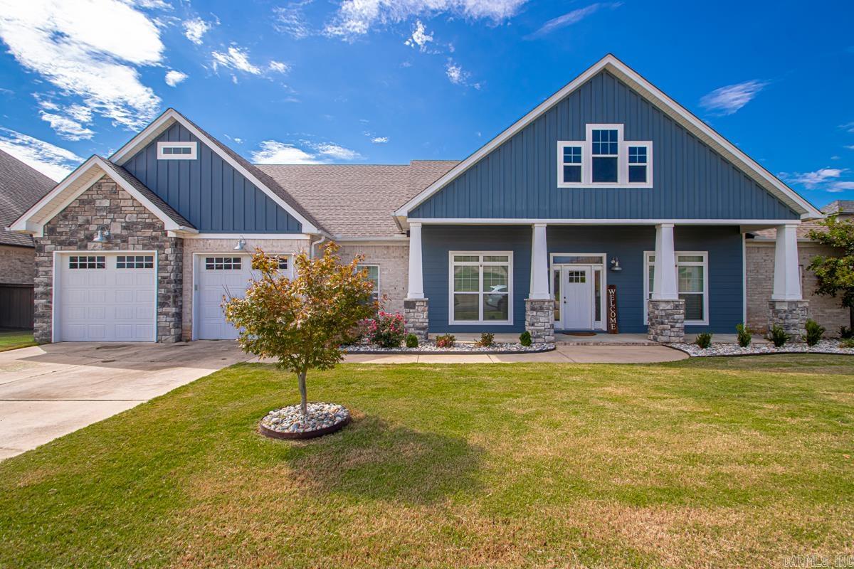 Beautiful 4 bedroom, 3 full bath home located in the desirable Winterbrook Subdivision. This home offers an open layout with 10-foot ceilings throughout and 12-foot ceilings in the great room, giving the space an open and airy feel. The kitchen features stainless steel appliances, granite countertops, plenty of cabinetry, and a large walk-in pantry. Natural light fills the kitchen and living areas, creating a warm and inviting atmosphere. Other features include a flex space that works well as an office or playroom, hardwood floors in the main living areas with carpet in the secondary bedrooms, and a master suite with a walk-in closet that connects directly to the laundry room. This home combines thoughtful design with everyday convenience and is a great opportunity to own in one of the area’s most sought-after neighborhoods.