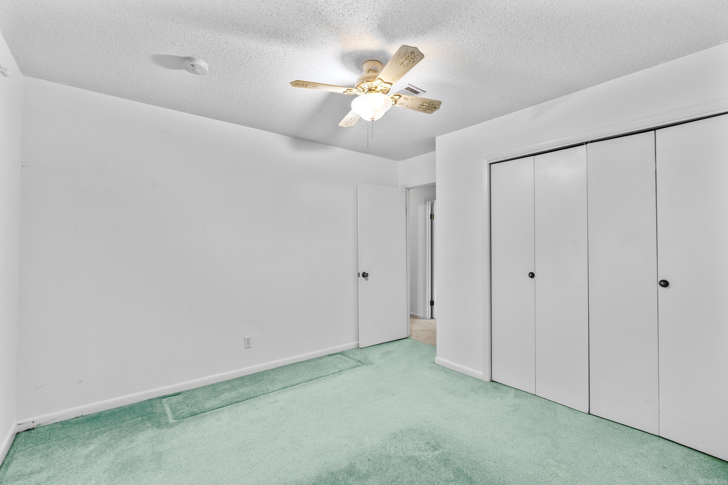 INDIAN HILLS - Residential