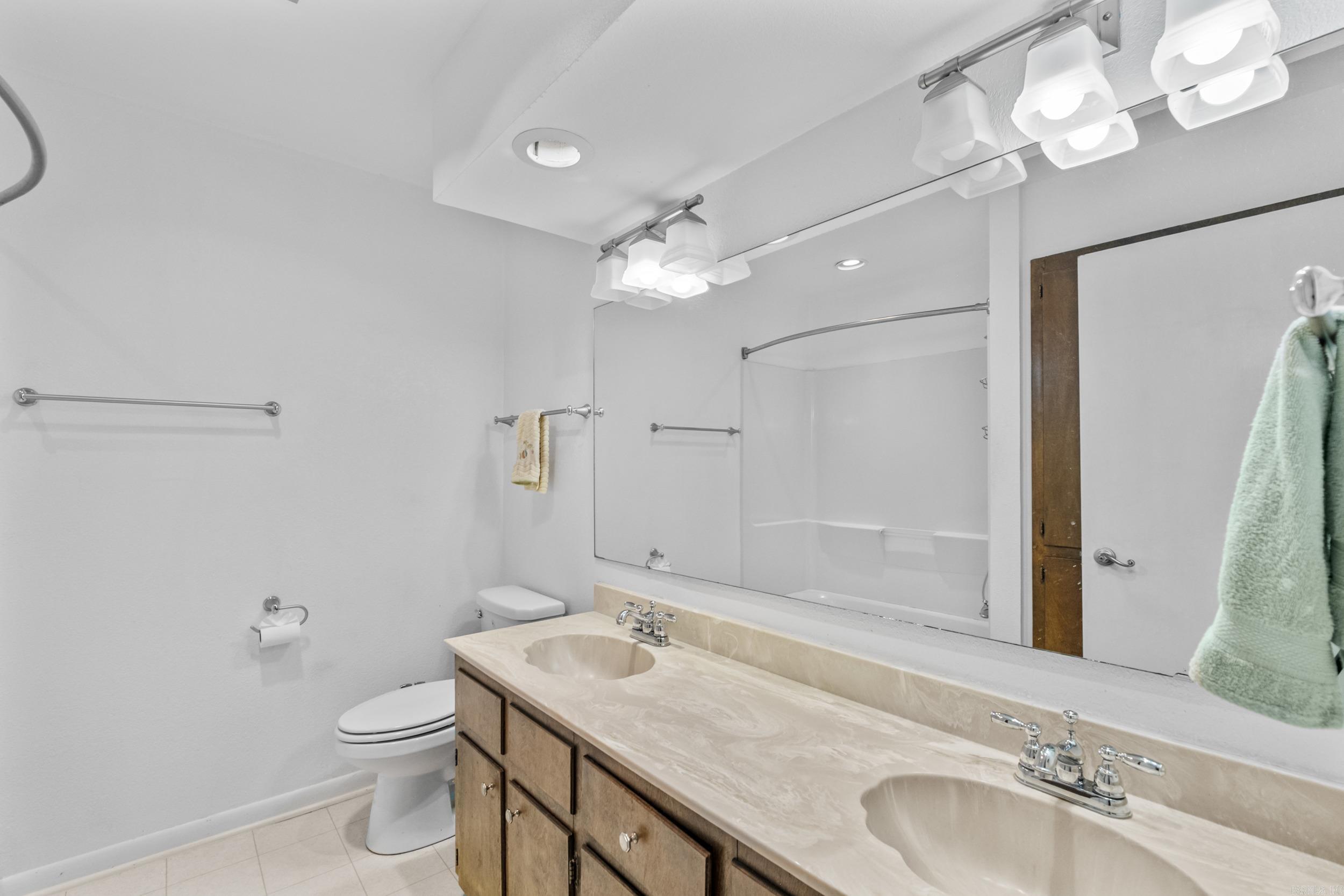 INDIAN HILLS - Residential