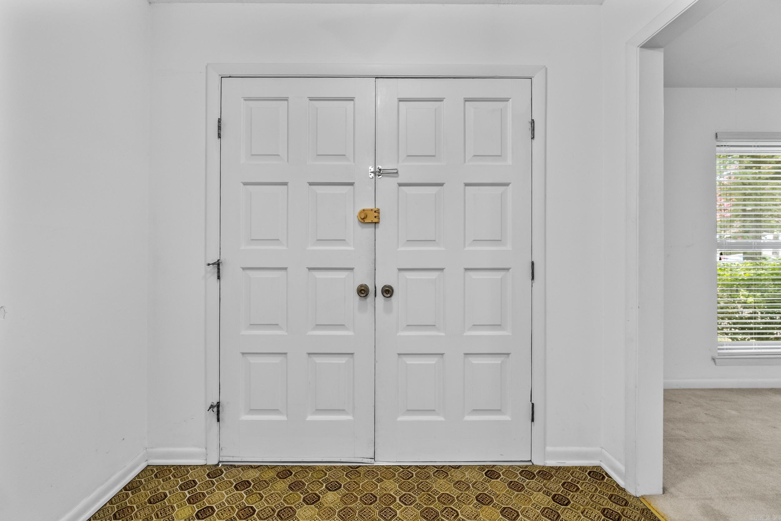 INDIAN HILLS - Residential