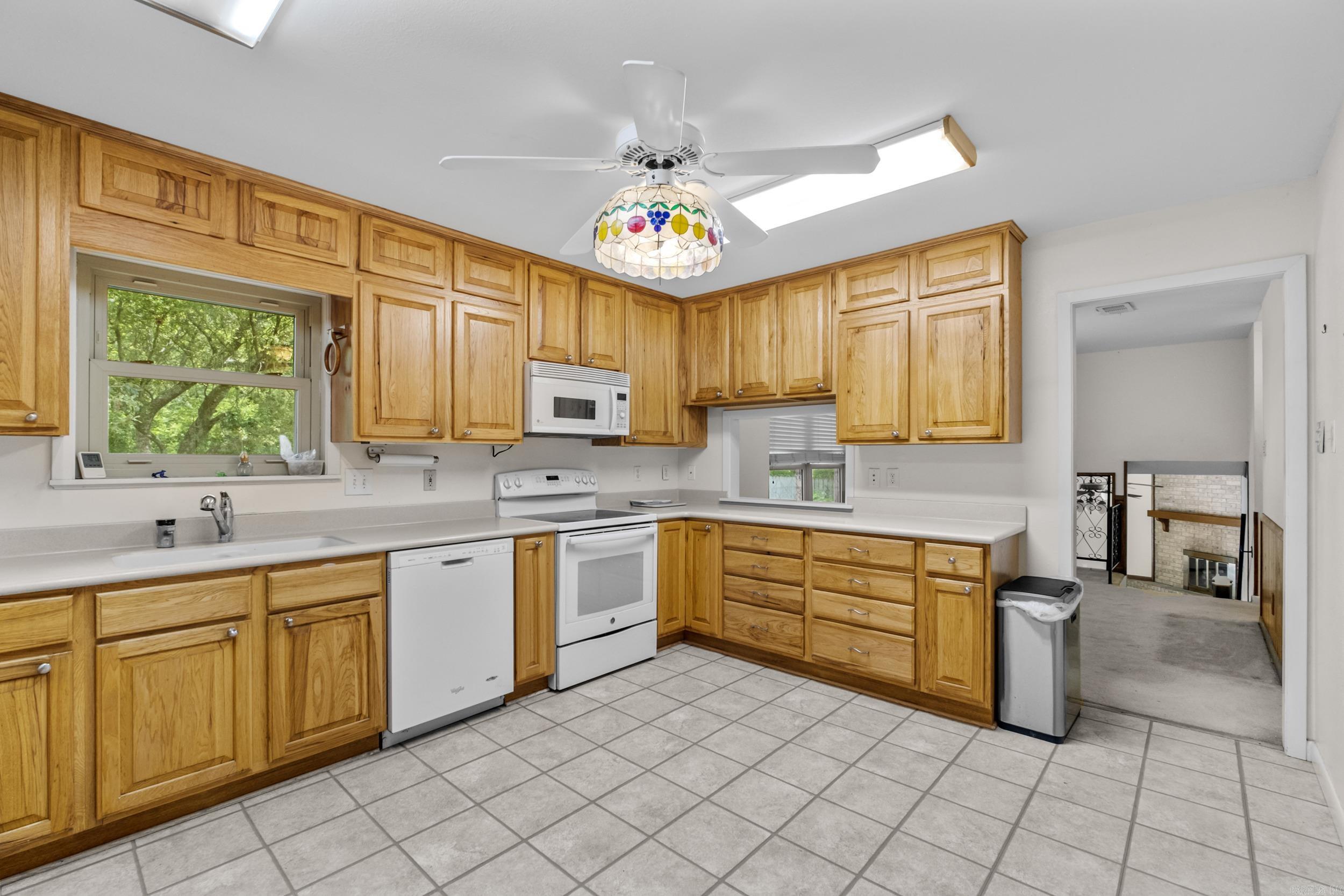 INDIAN HILLS - Residential