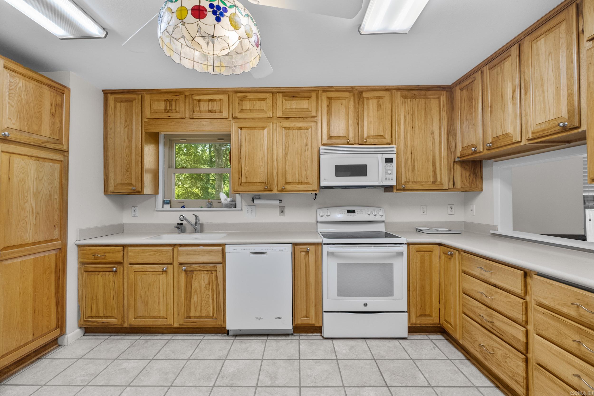 INDIAN HILLS - Residential