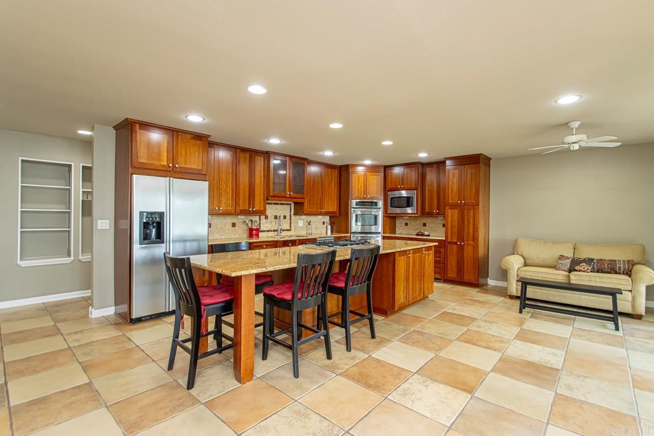 PALISADES HEIGHTS - Residential