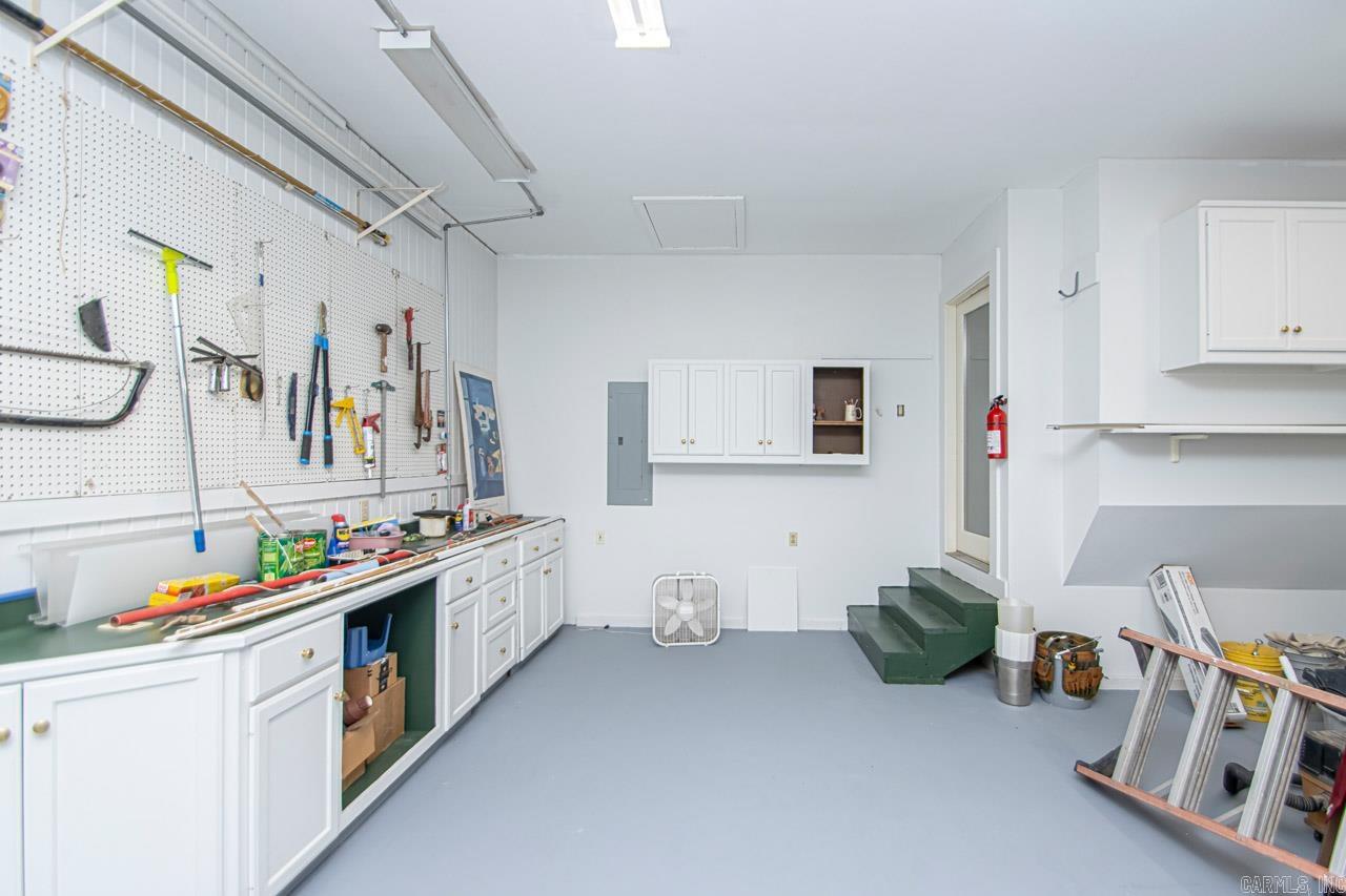 PALISADES HEIGHTS - Residential