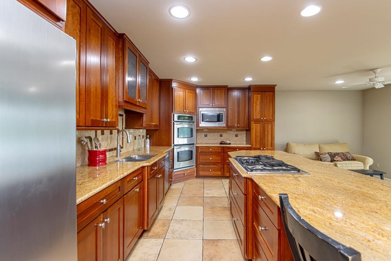 PALISADES HEIGHTS - Residential