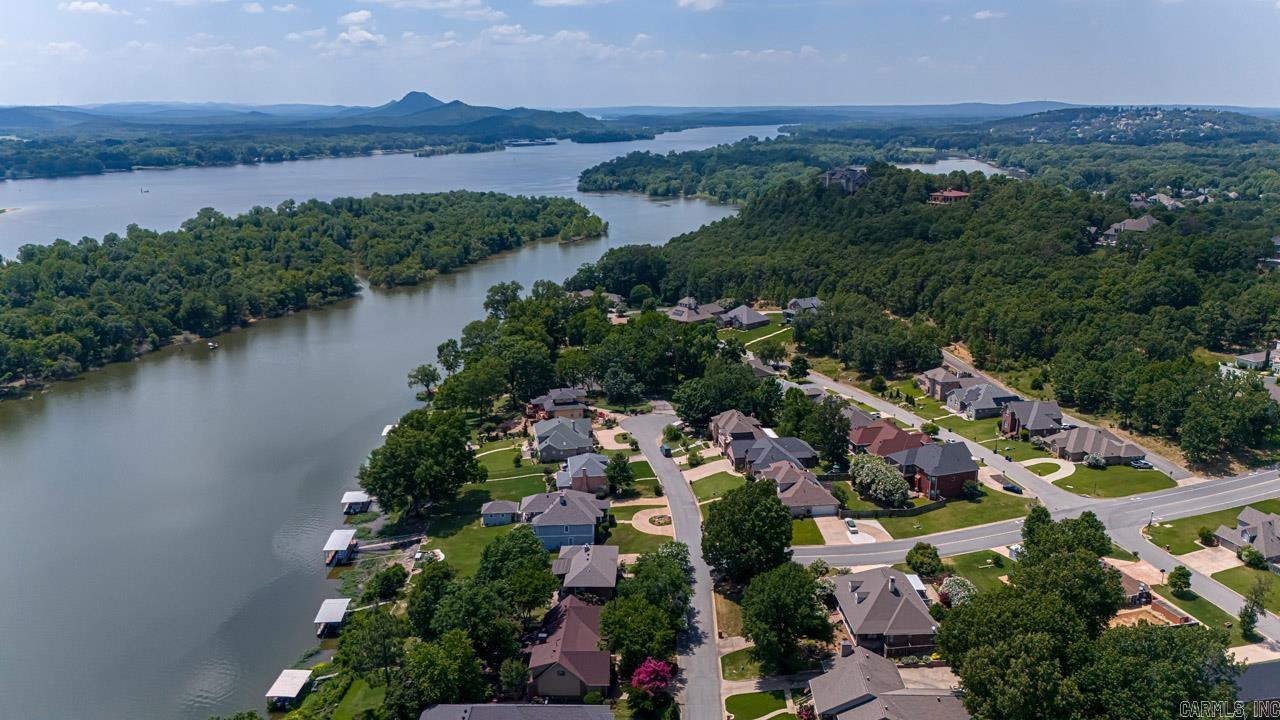PALISADES HEIGHTS - Residential