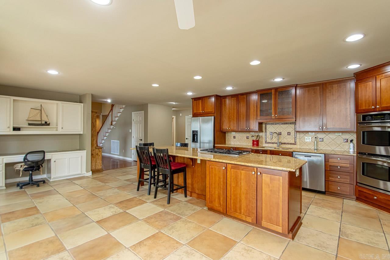 PALISADES HEIGHTS - Residential