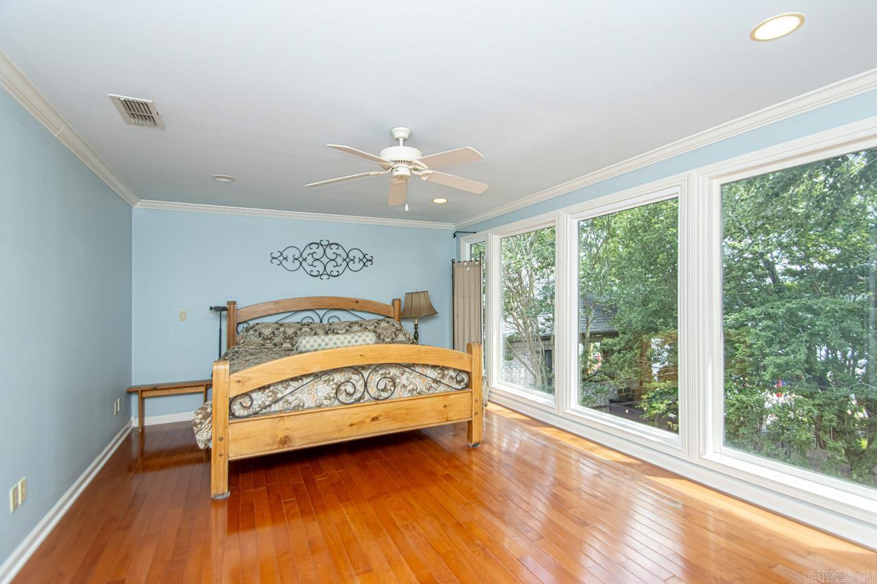 PALISADES HEIGHTS - Residential