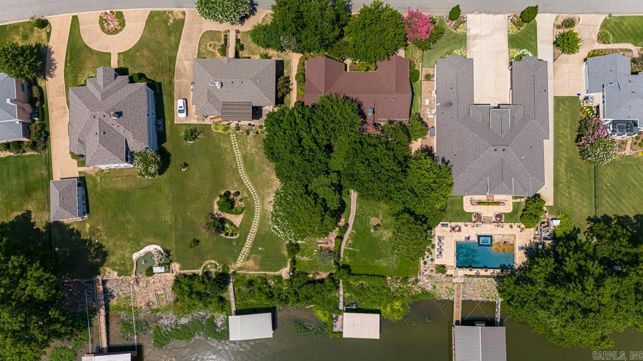 PALISADES HEIGHTS - Residential