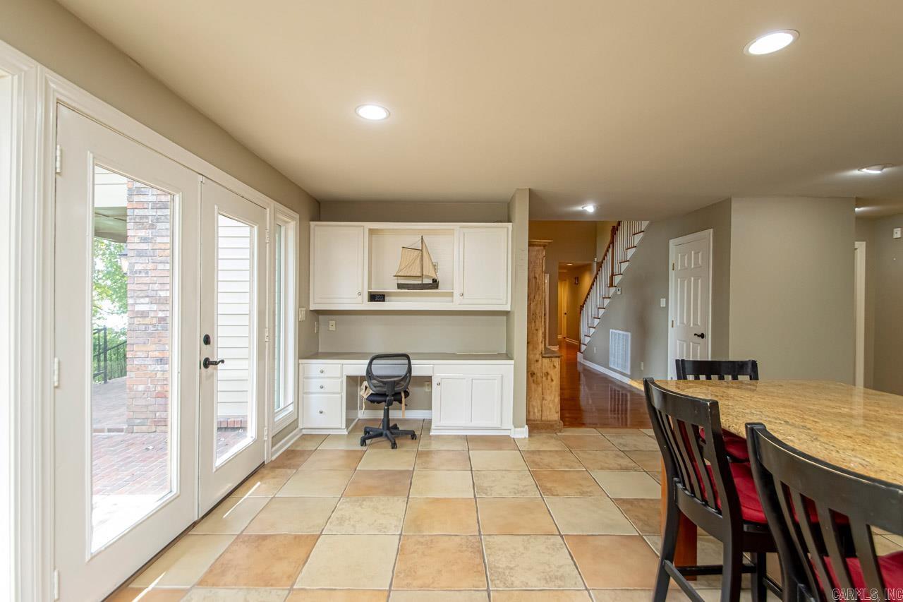 PALISADES HEIGHTS - Residential