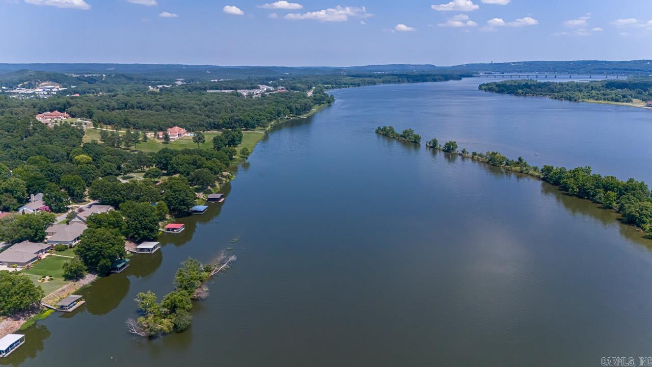 PALISADES HEIGHTS - Residential
