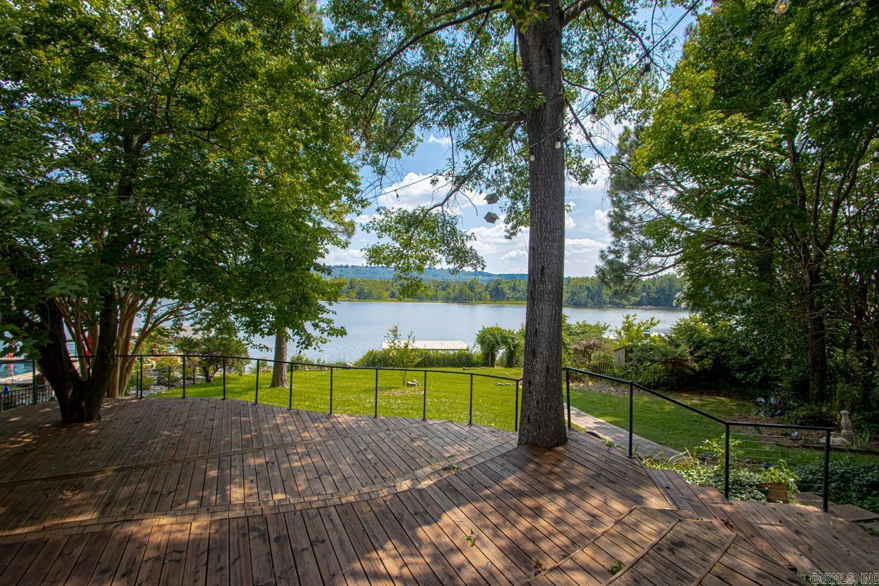 PALISADES HEIGHTS - Residential