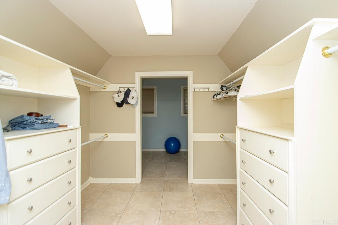 PALISADES HEIGHTS - Residential