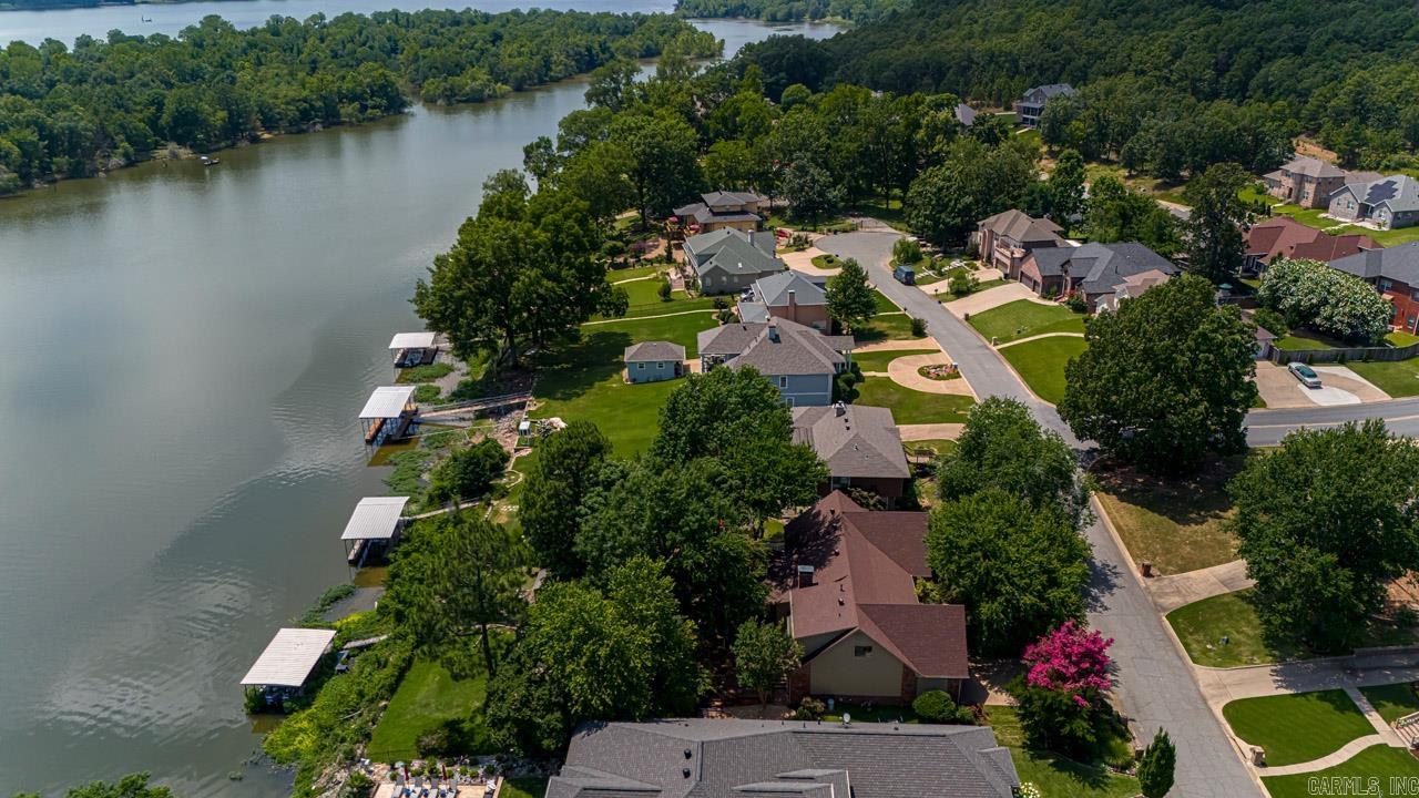 PALISADES HEIGHTS - Residential