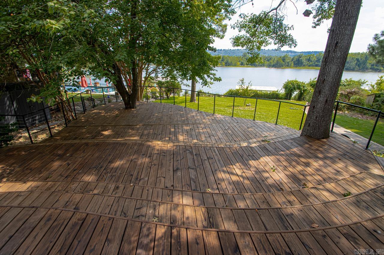 PALISADES HEIGHTS - Residential