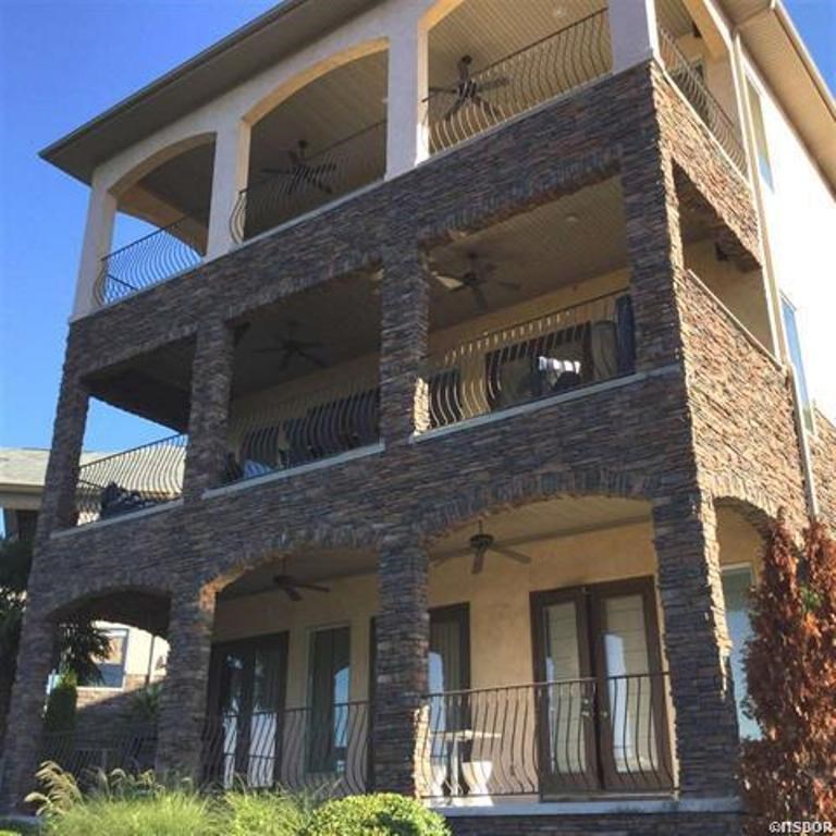 Townhouses at Port Auprin - Residential