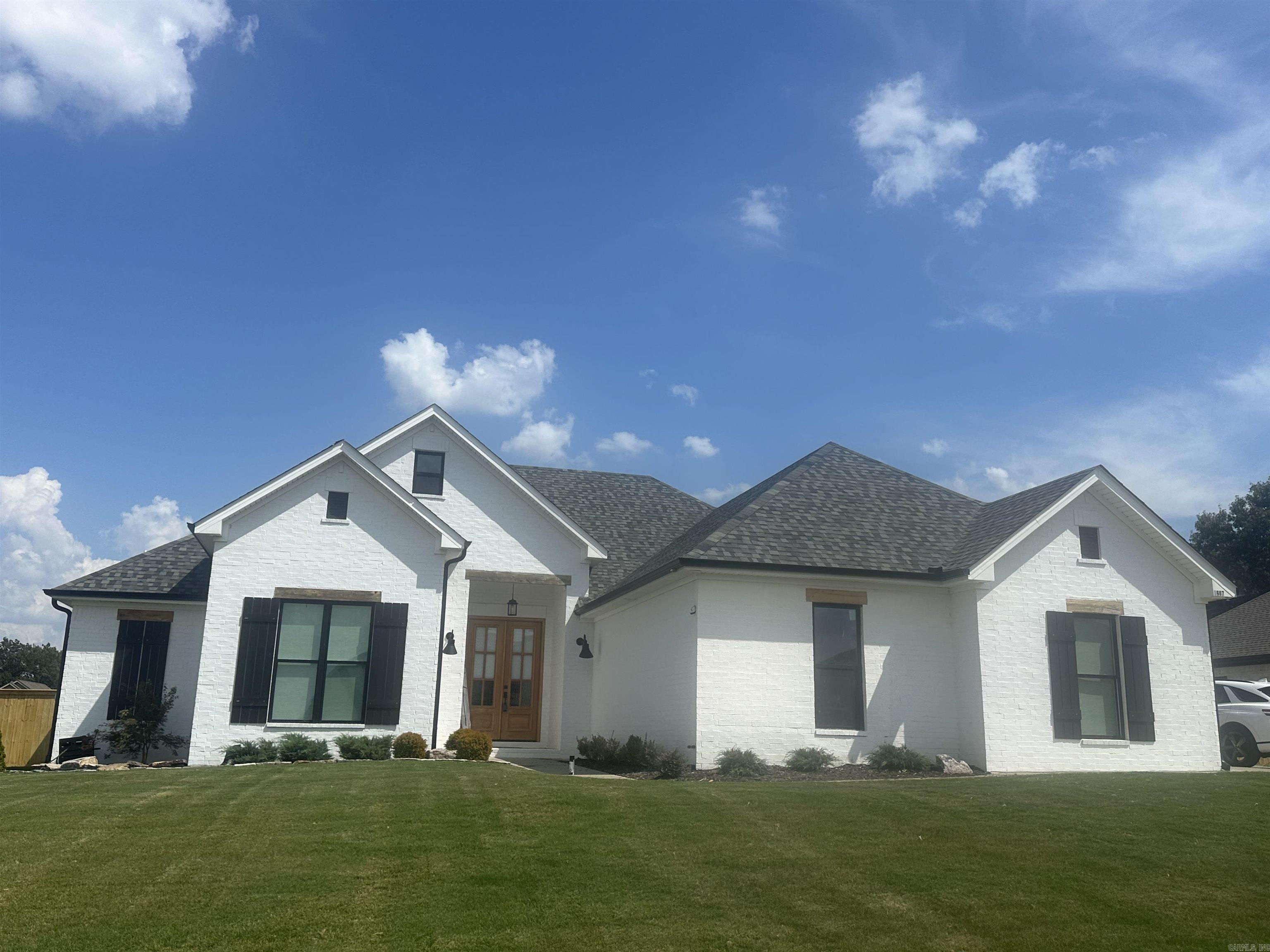 View Paragould, AR 72450 house
