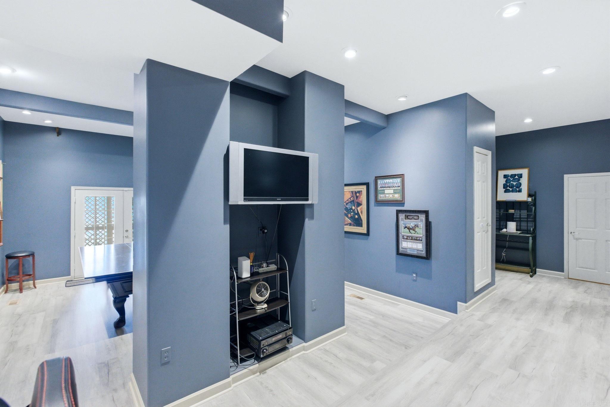 PEBBLE BEACH ESTATES - Residential