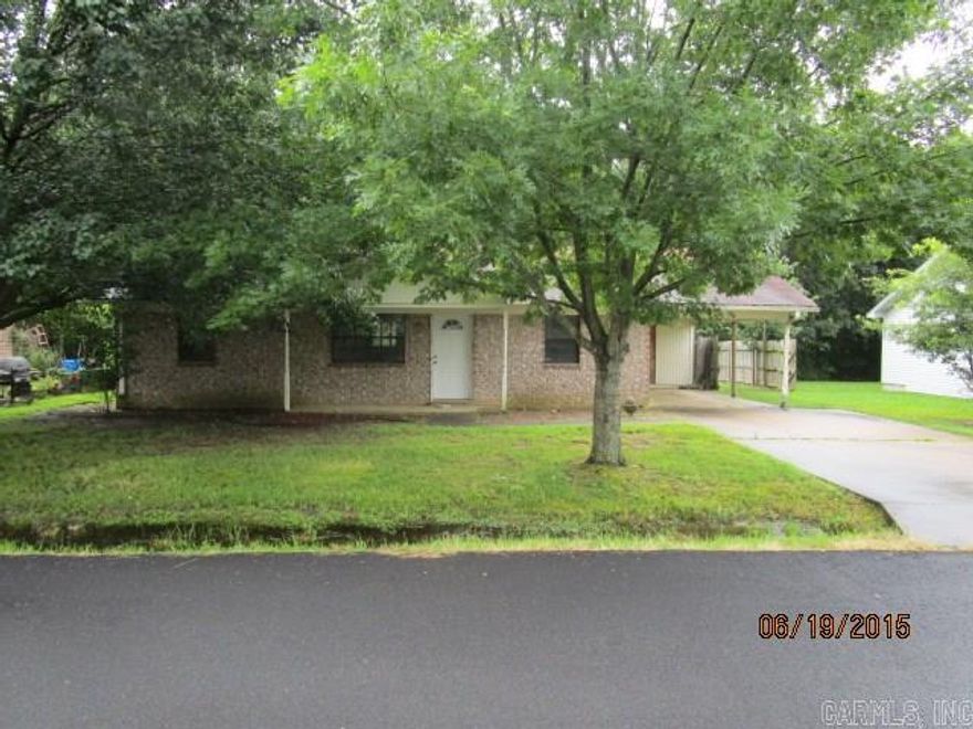 One story brick home with attached carport in the heart of Lonoke. The subject has a split floor plan with three bedrooms and one bath. Extra storage in the carport area. Wonderful first time home or investment property.