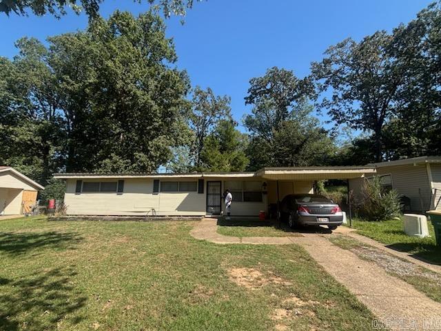 Check out this 3 Bedroom house! Spacious living room with plenty of natural light. Eat-in-kitchen ideal for enjoying meals with family or friends. Luxury Vinyl Flooring throughout. Tenant occupied, 24-hour notice required! This property also can be sold as a Package deal with 3001 Loma Drive LR, 11618 Ponderosa Drive LR, and 11711 Springtree Drive LR.