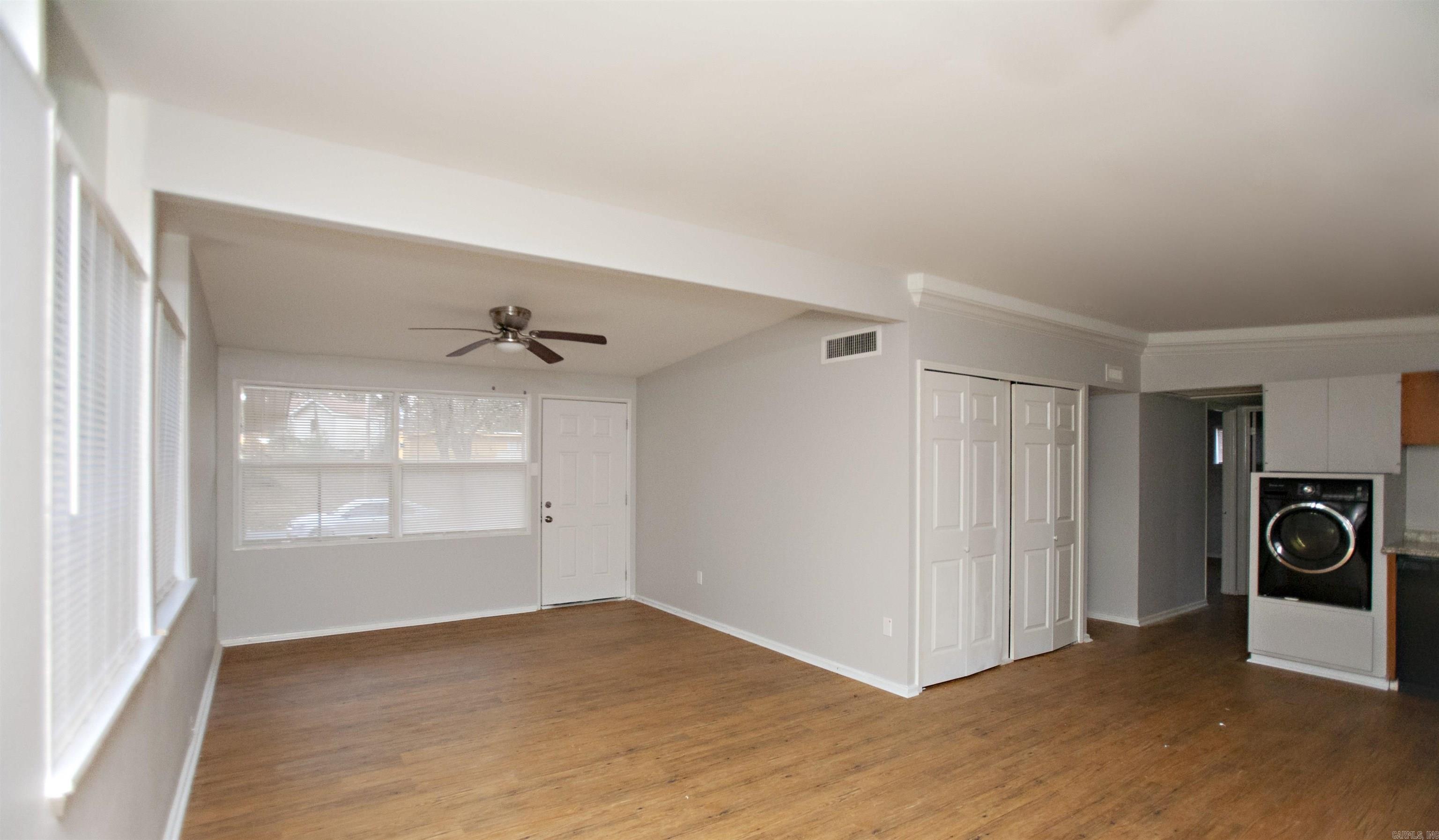 MEADOWCLIFF - Residential