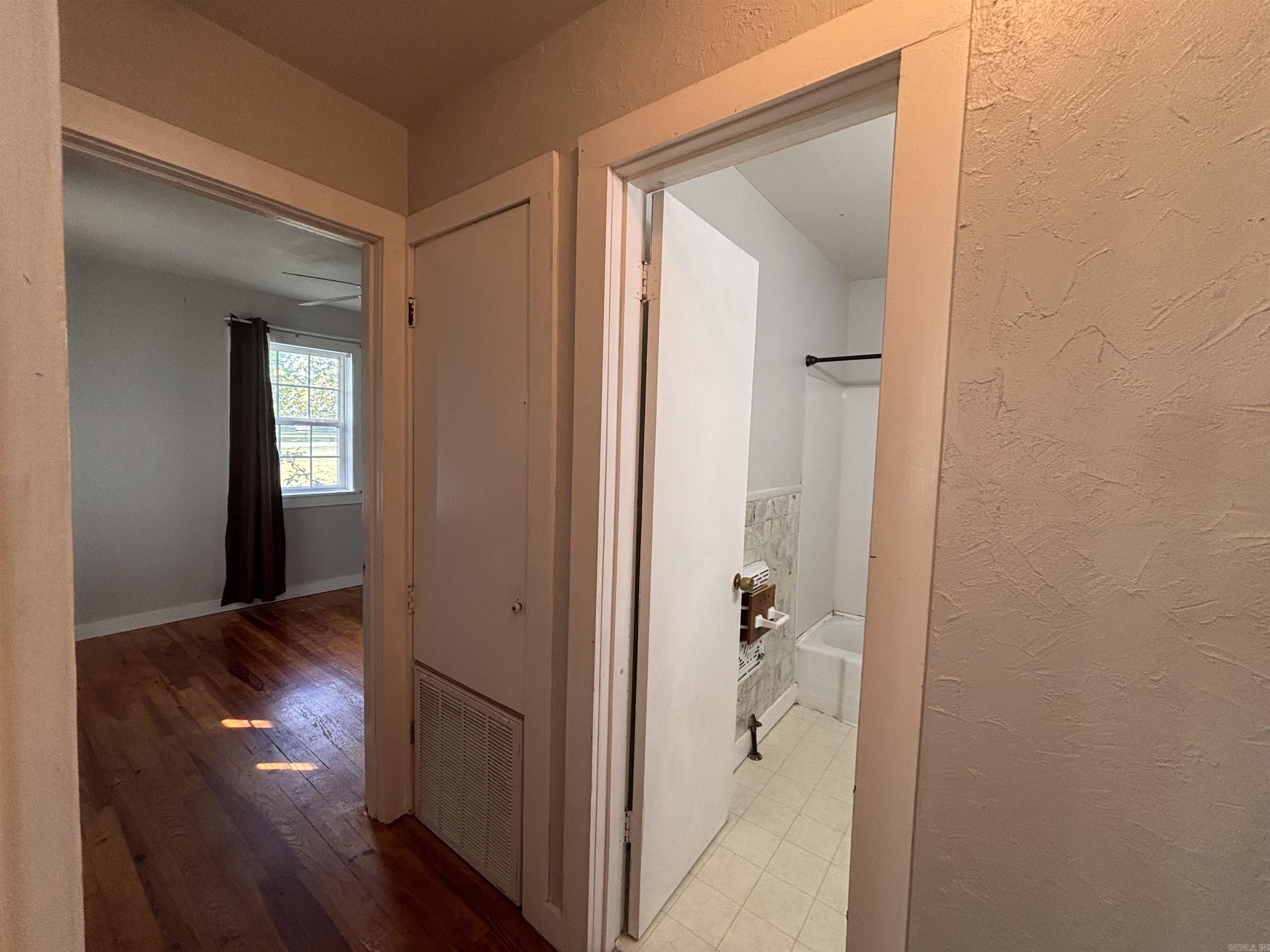 UNPLATTED ACREAGE - Residential