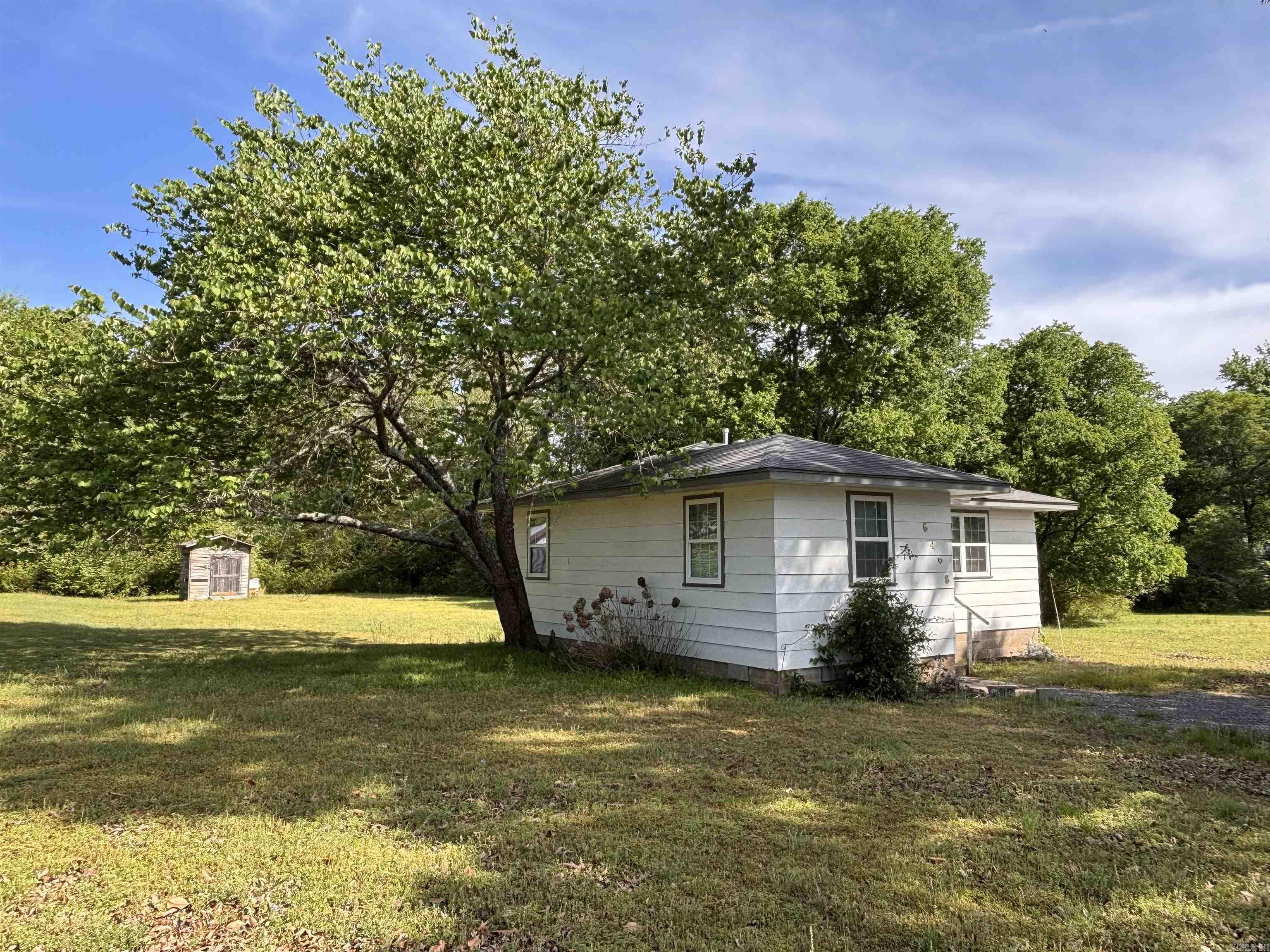 UNPLATTED ACREAGE - Residential