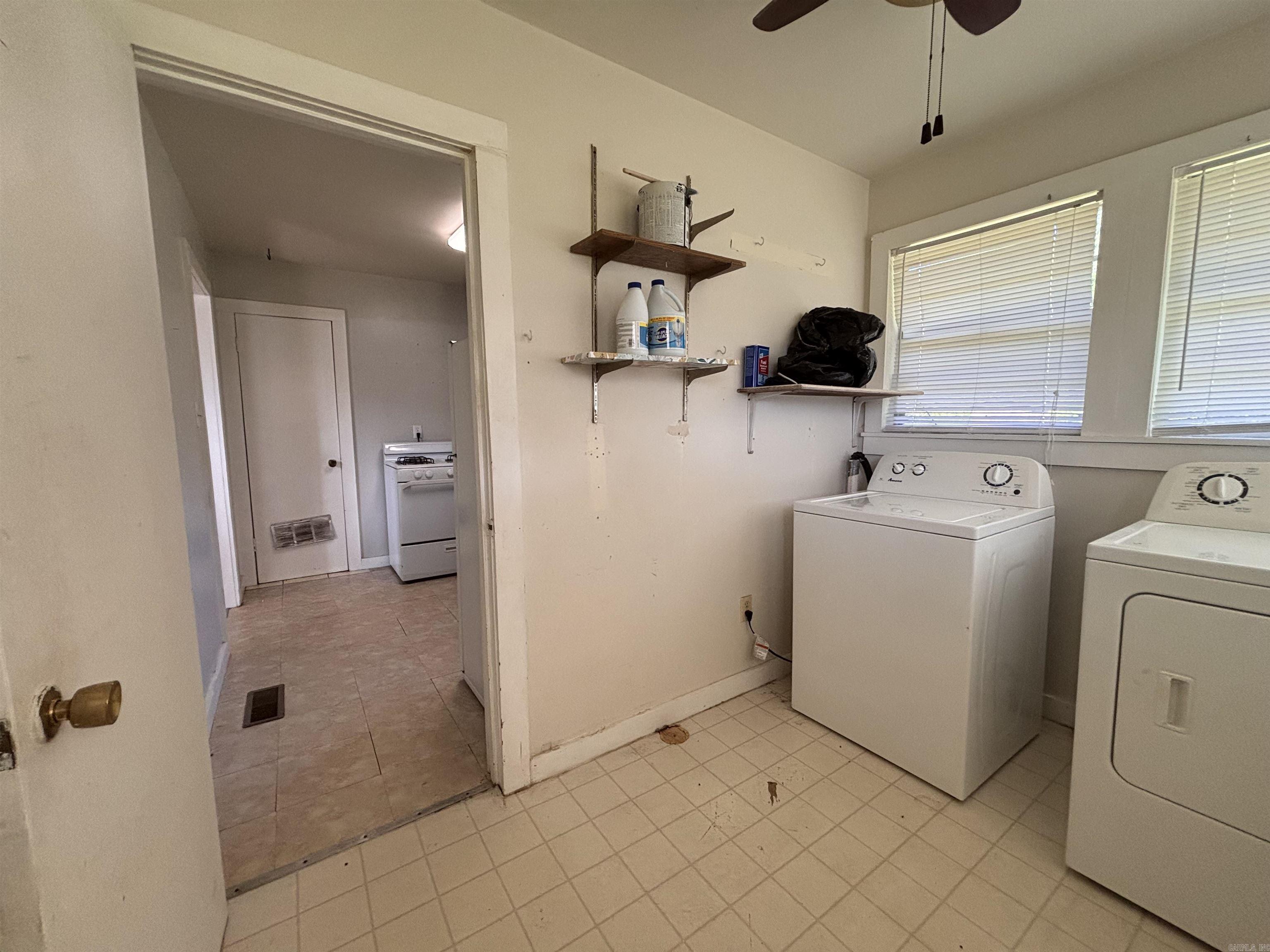 UNPLATTED ACREAGE - Residential