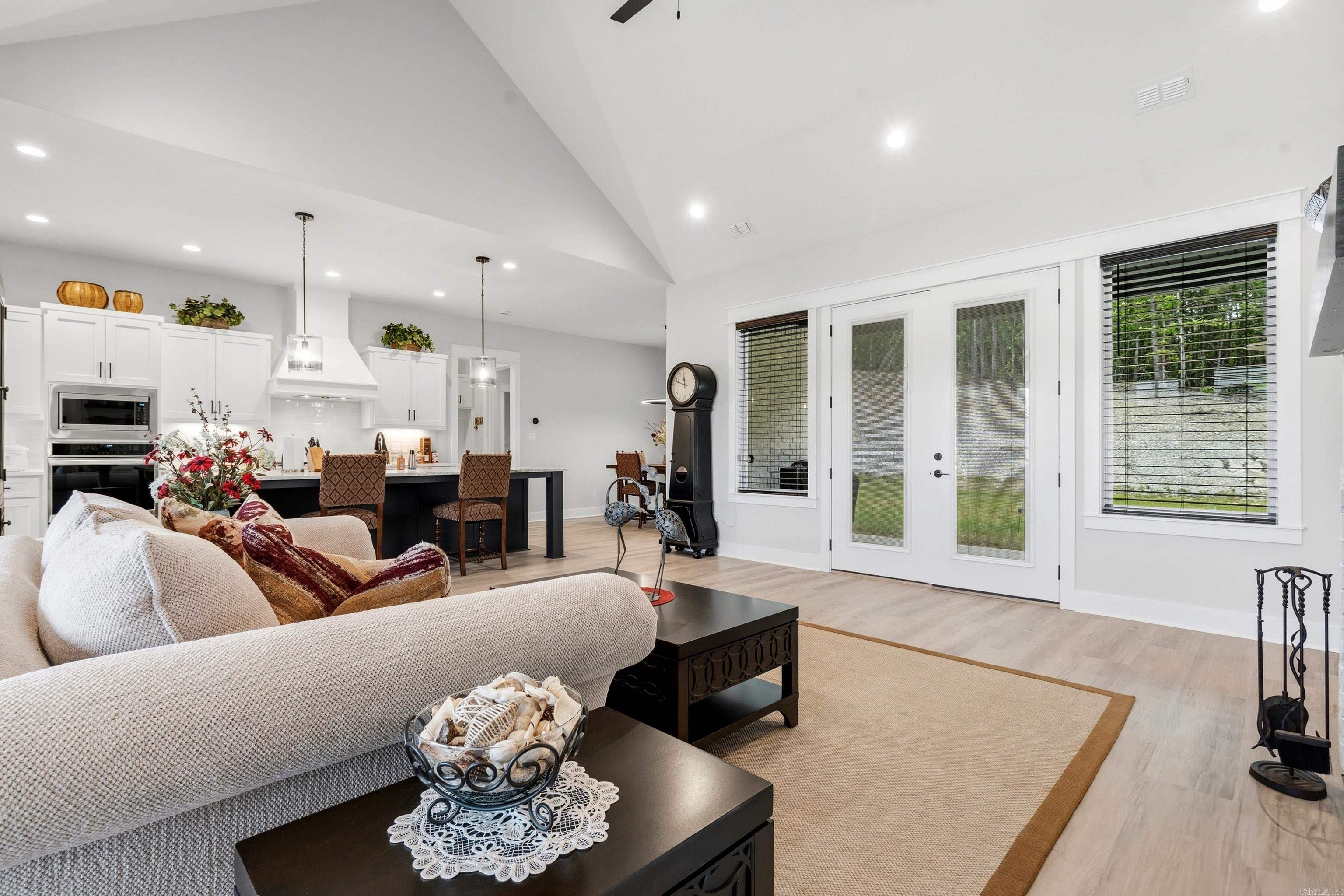 Crossroad - Residential