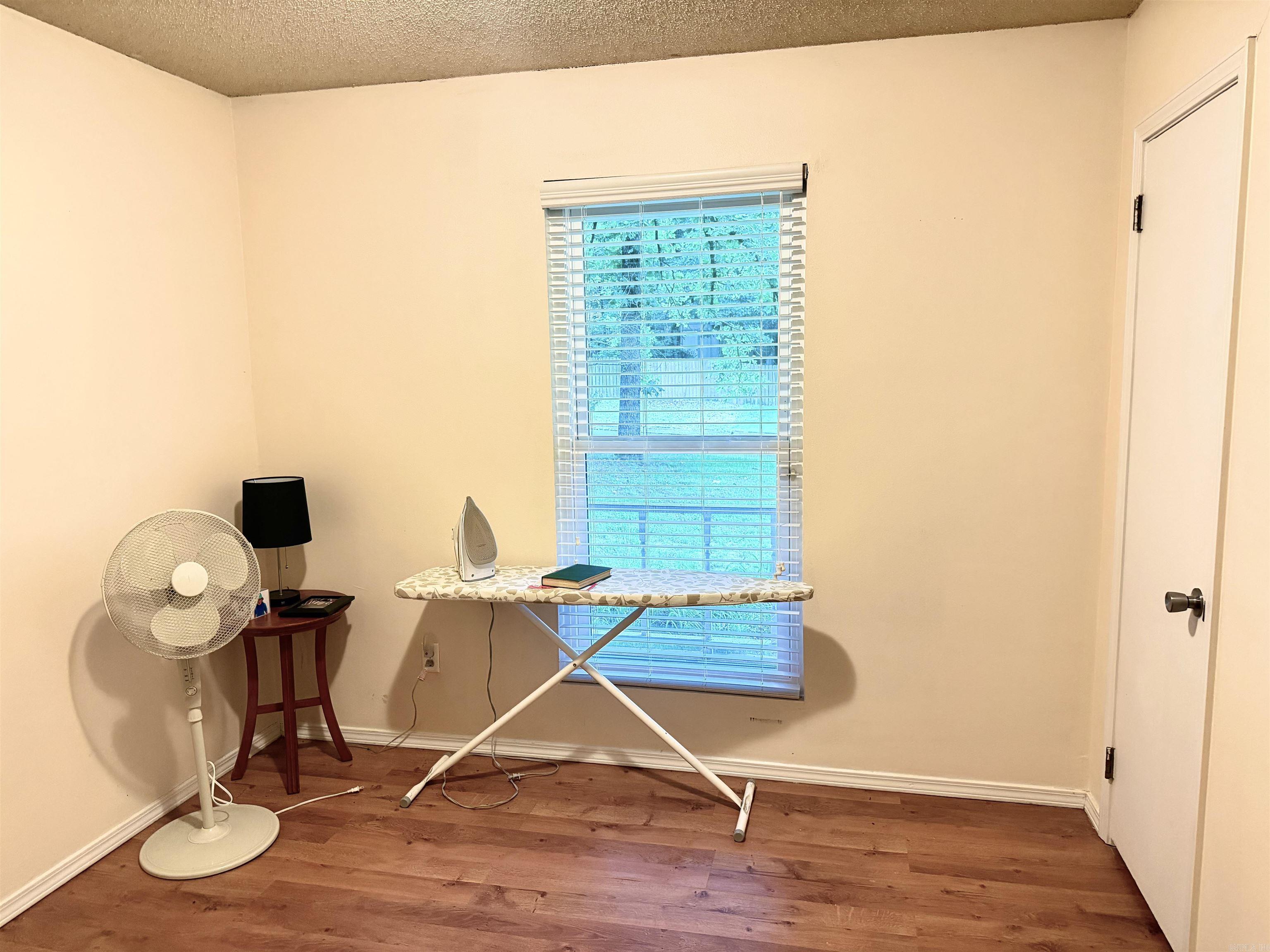 ROLLING OAKS - Residential