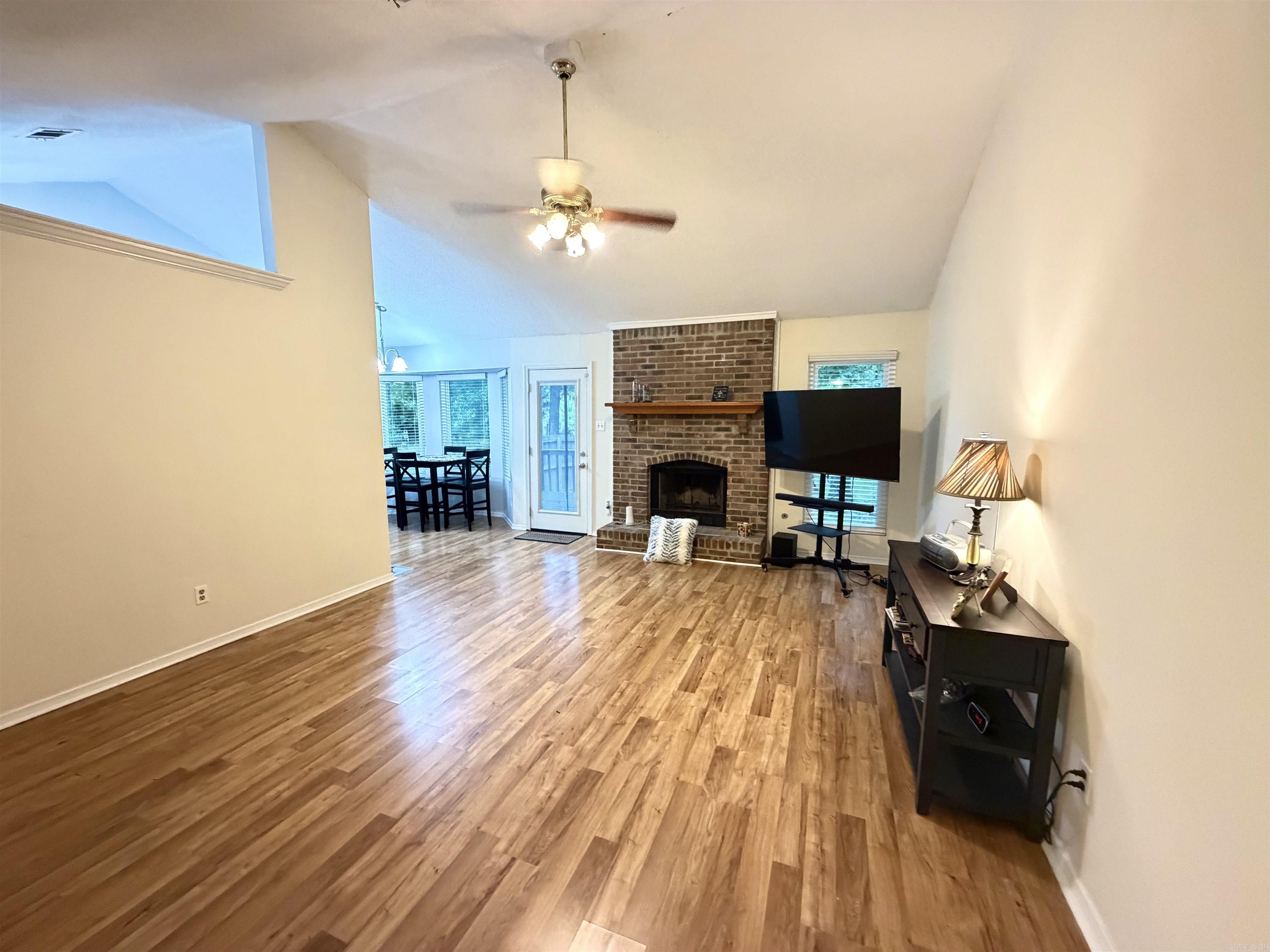 ROLLING OAKS - Residential