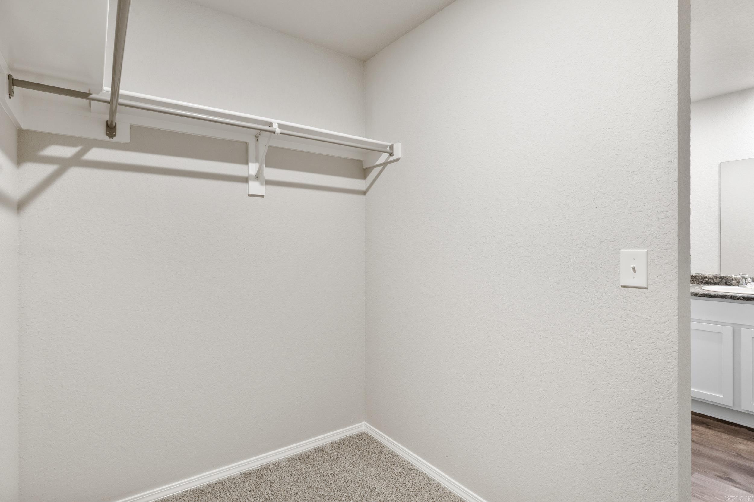 DEERFIELD ESTATES - Residential