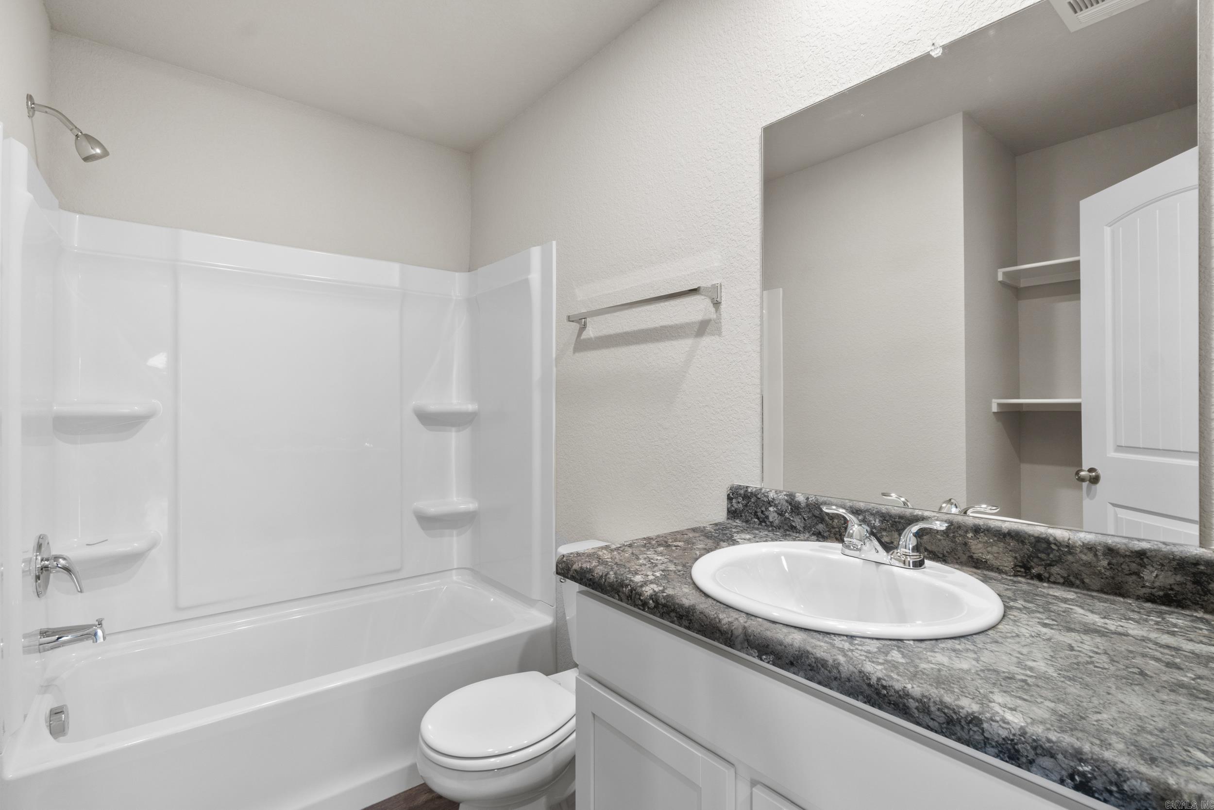 DEERFIELD ESTATES - Residential