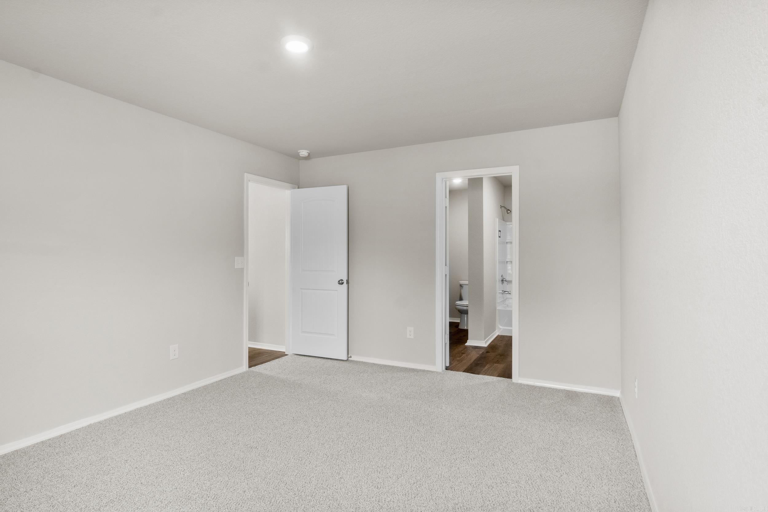 DEERFIELD ESTATES - Residential