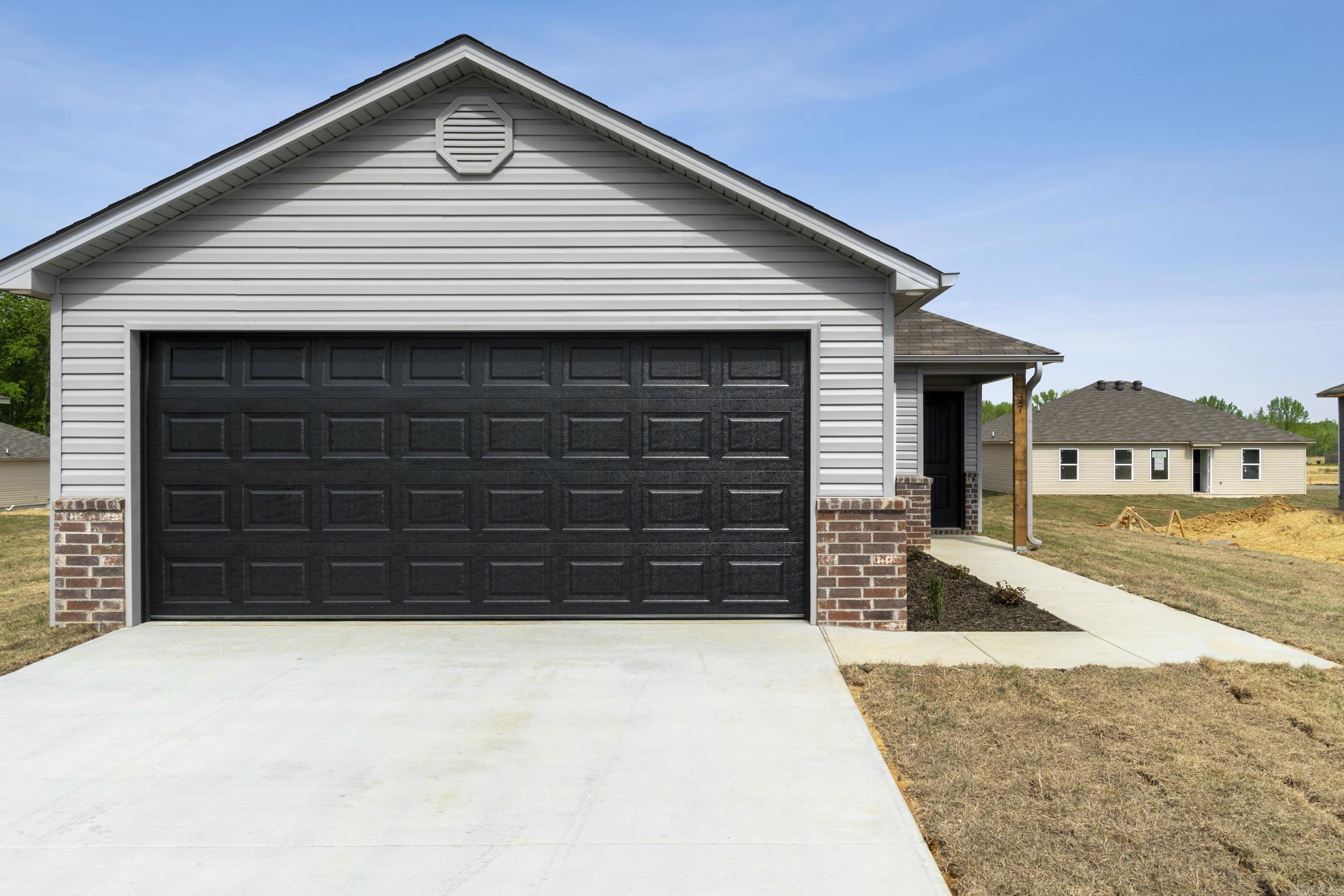 DEERFIELD ESTATES - Residential