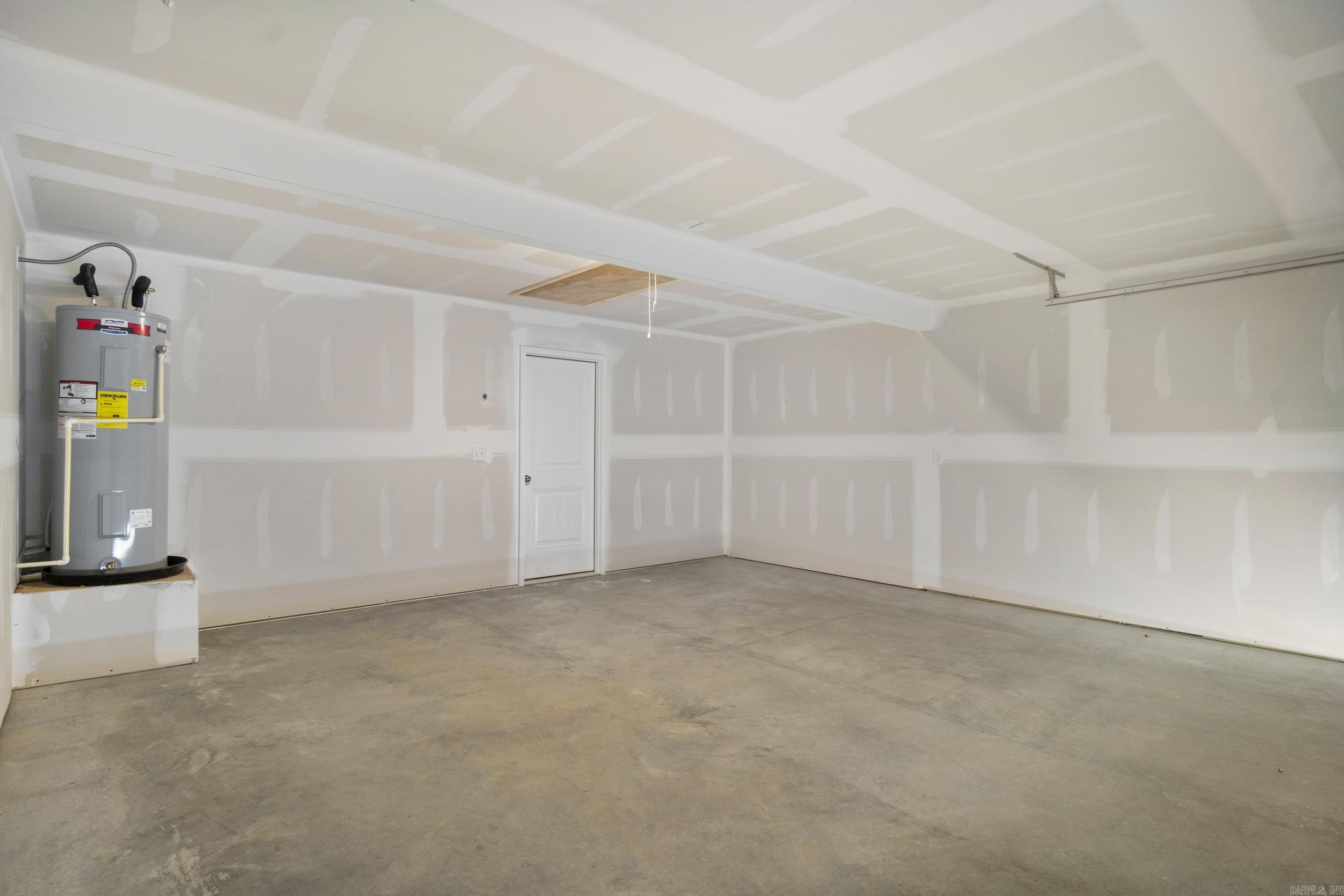 DEERFIELD ESTATES - Residential