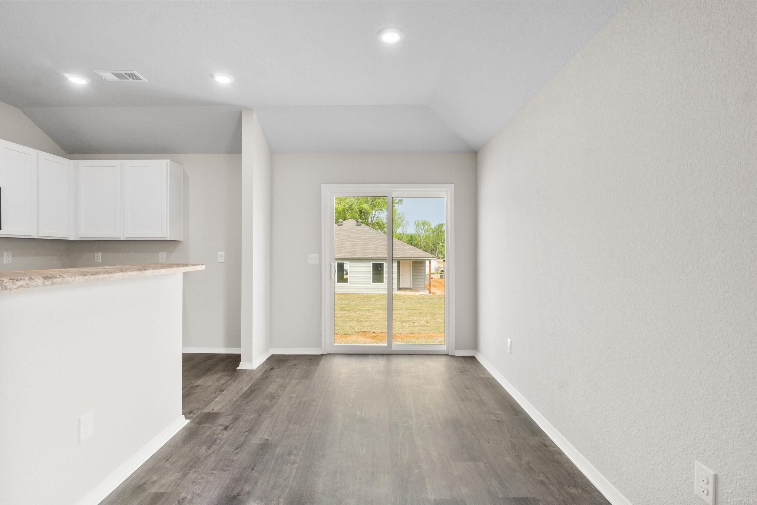 DEERFIELD ESTATES - Residential