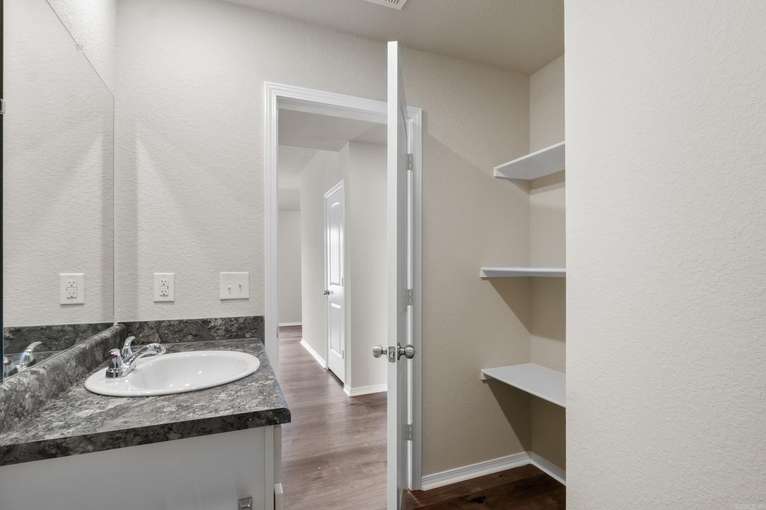 DEERFIELD ESTATES - Residential