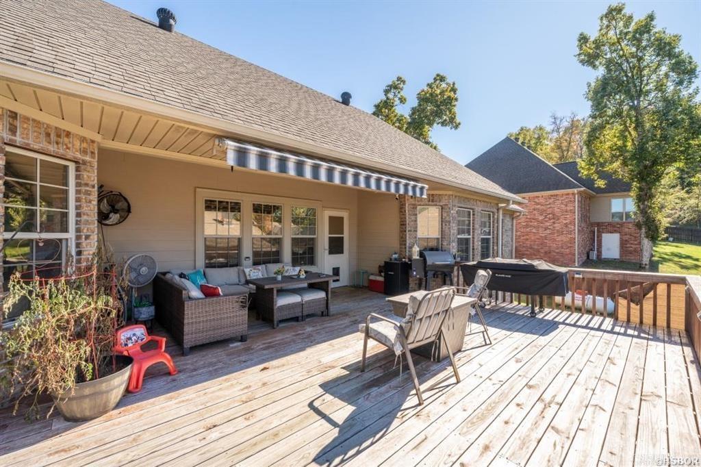 HIGH MEADOW ESTATES - Residential