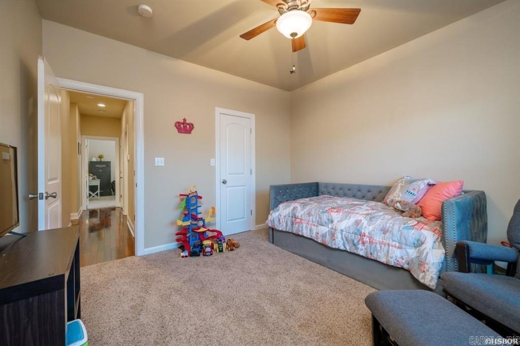 HIGH MEADOW ESTATES - Residential