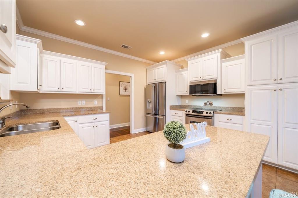 HIGH MEADOW ESTATES - Residential