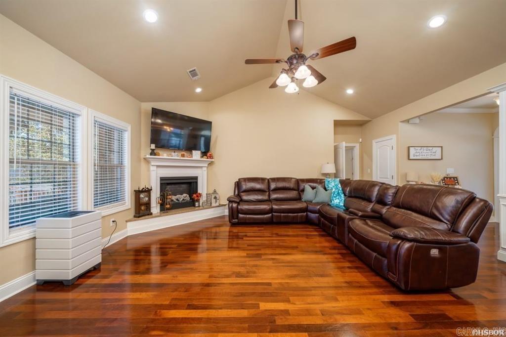 HIGH MEADOW ESTATES - Residential