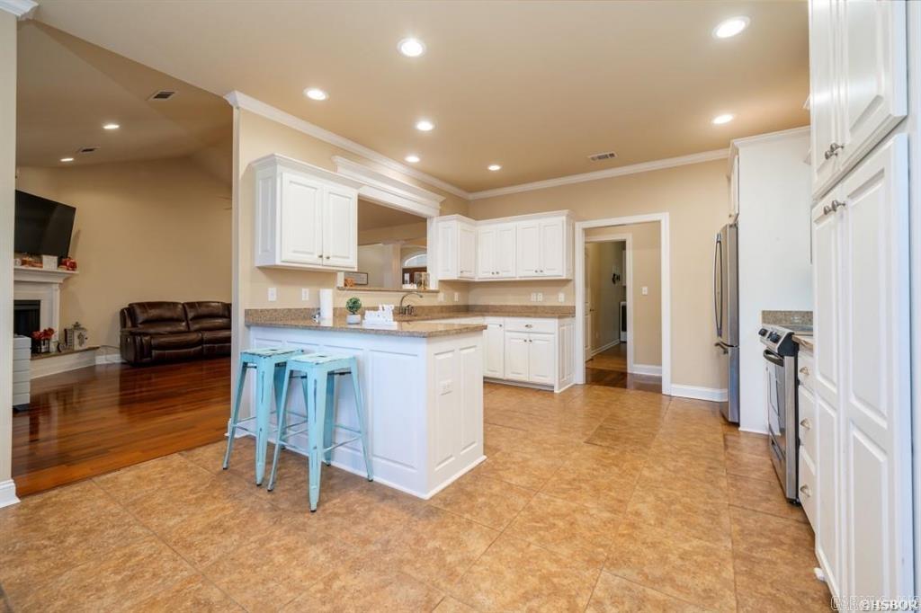 HIGH MEADOW ESTATES - Residential