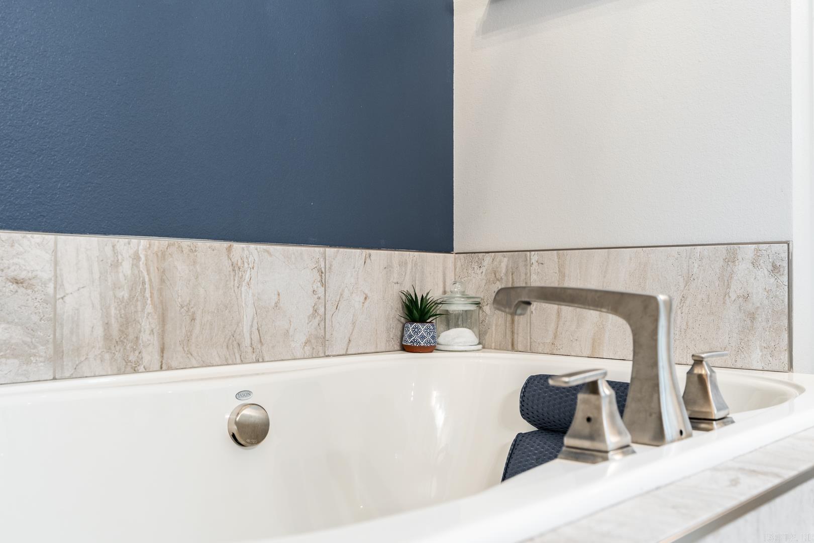 Saddle Creek - Residential