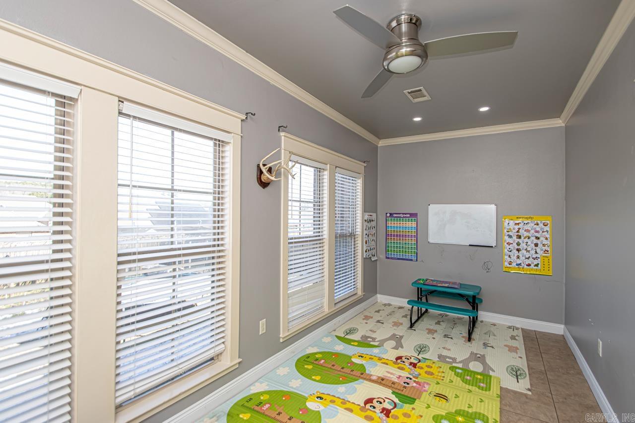 NORTH HILLS - Residential